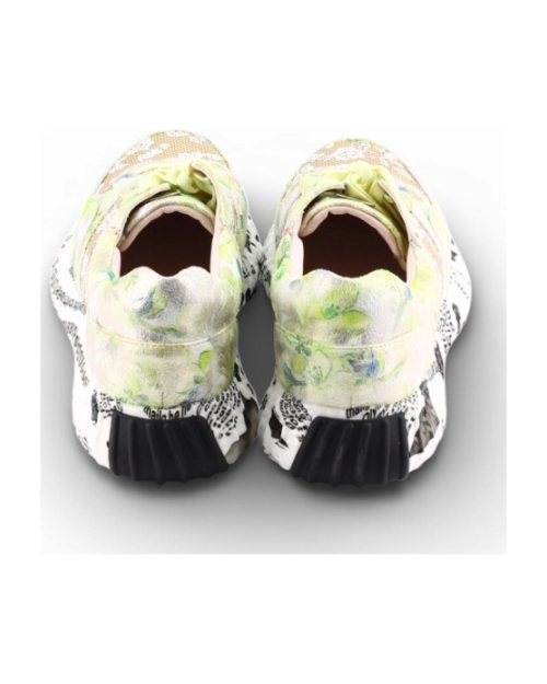 Laura Vita burton 05 Geel