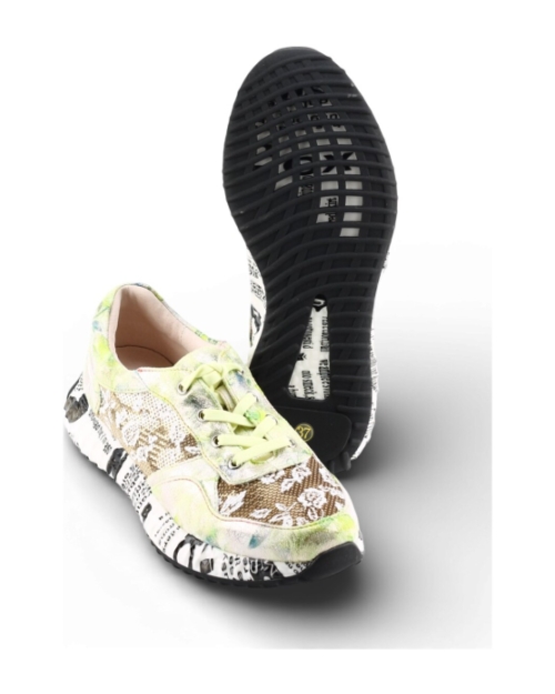 Laura Vita burton 05 Geel