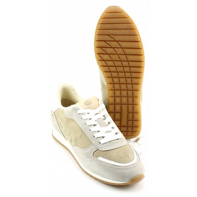 Fred de la bretoniere Fred de la bretoniere vlora sign nub Beige 2500 beige Fred de la bretoniere vlora sign nub beige dames sneakers | Theo Jansen Schoenen