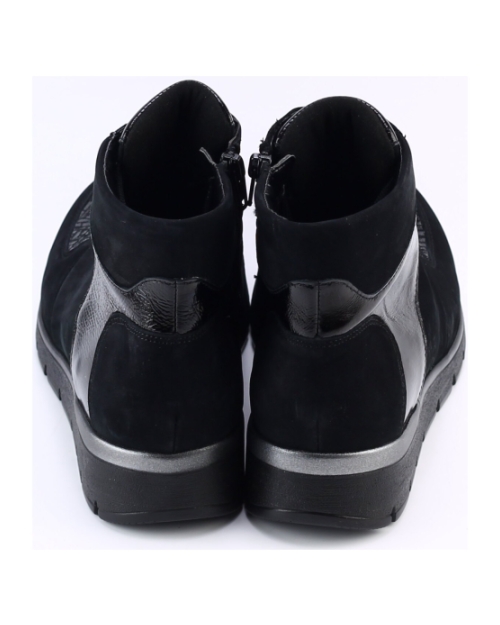 Waldlaufer 626 k 82 ZWART